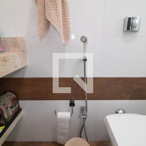Casa de condomínio à venda com 140m², 2 quartos e 2 vagasBanheiro da Suíte 2