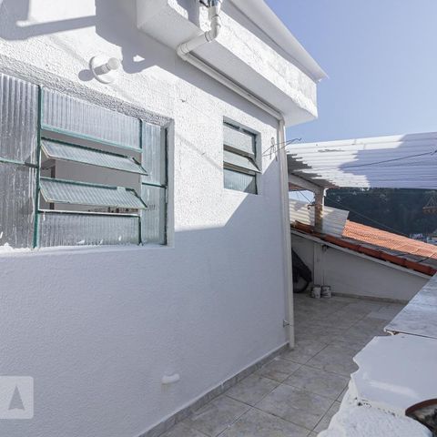 Casa à venda com 35m², 1 quarto e sem vagaQuintal