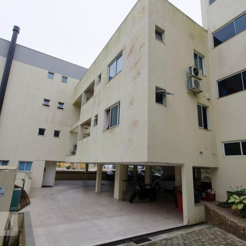 Apartamento para alugar com 50m², 2 quartos e 1 vagaFachada do bloco