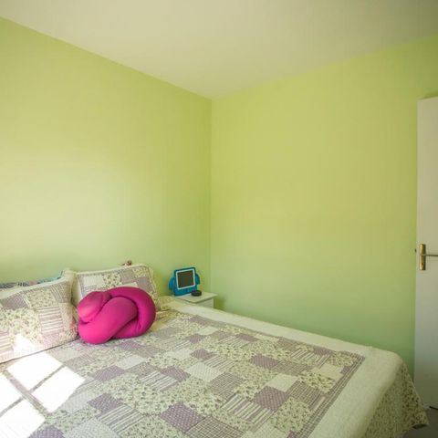Casa de condomínio à venda com 130m², 3 quartos e 2 vagasQuarto 2