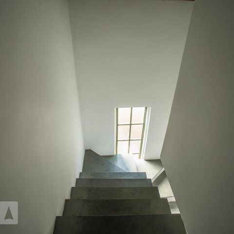Casa de condomínio à venda com 130m², 3 quartos e 2 vagasEscadas