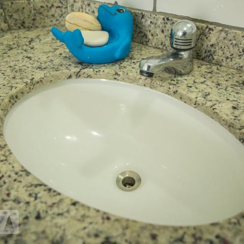 Casa de condomínio à venda com 130m², 3 quartos e 2 vagasBanheiro 2 - Torneira