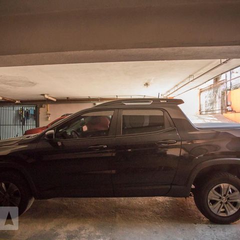 Casa de condomínio à venda com 130m², 3 quartos e 2 vagasGaragem do condomínio