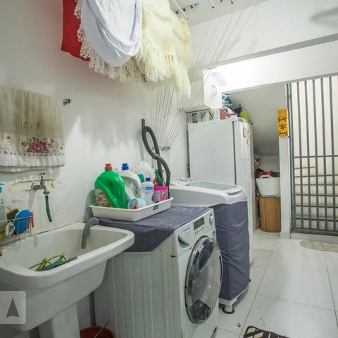 Casa de condomínio à venda com 130m², 3 quartos e 2 vagasÁrea de Serviço