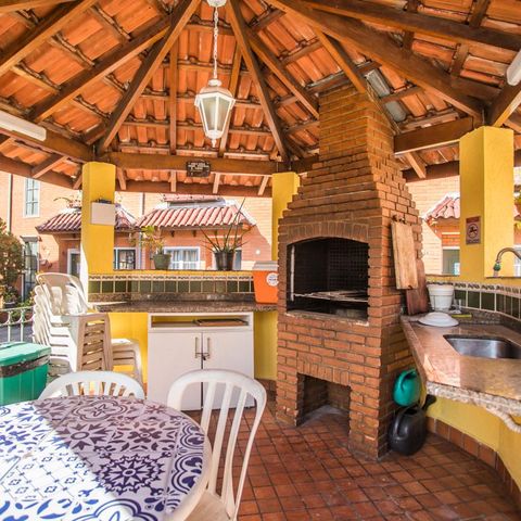 Casa de condomínio à venda com 130m², 3 quartos e 2 vagasÁrea comum - Churrasqueira