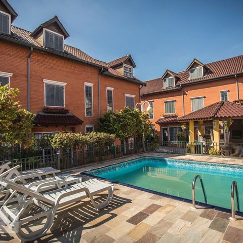 Casa de condomínio à venda com 130m², 3 quartos e 2 vagasÁrea comum - Piscina