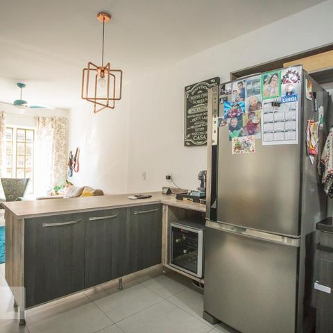 Casa de condomínio à venda com 130m², 3 quartos e 2 vagasCozinha