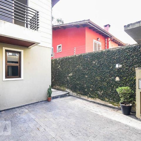 Casa à venda com 100m², 3 quartos e 2 vagasGaragem