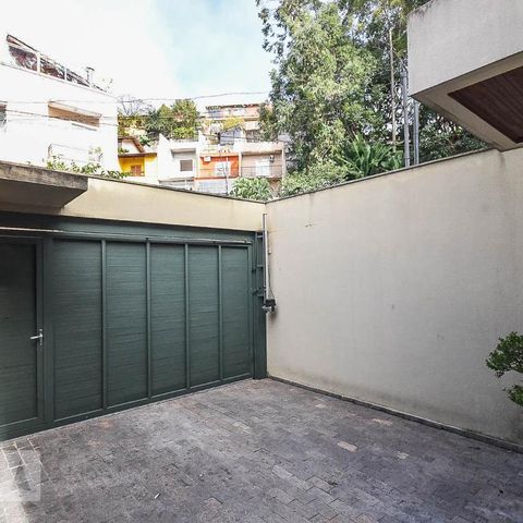 Casa à venda com 100m², 3 quartos e 2 vagasGaragem
