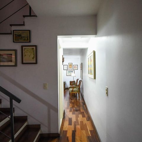 Casa à venda com 100m², 3 quartos e 2 vagasCorredor