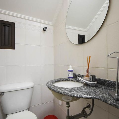 Casa à venda com 100m², 3 quartos e 2 vagasLavabo