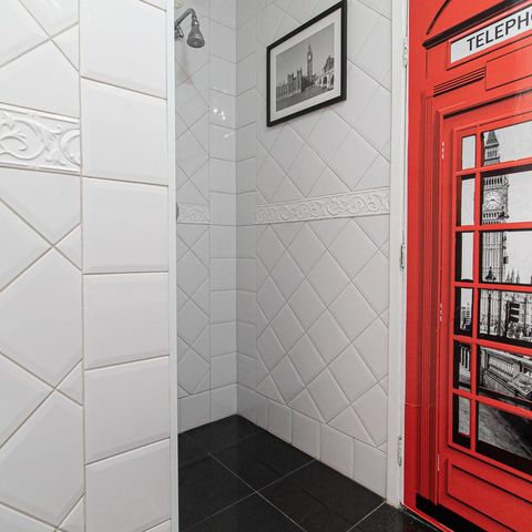 Casa à venda com 279m², 4 quartos e 4 vagasBanheiro Social 1