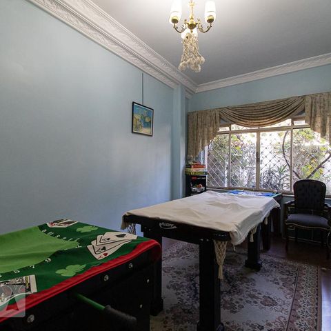 Casa à venda com 279m², 4 quartos e 4 vagasSalão de Jogos