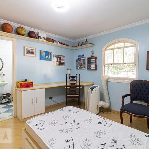 Casa à venda com 279m², 4 quartos e 4 vagasSuíte 2