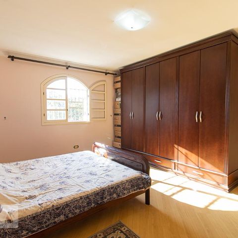 Casa à venda com 279m², 4 quartos e 4 vagasSuíte 1