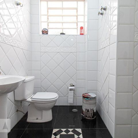 Casa à venda com 279m², 4 quartos e 4 vagasBanheiro Social 1