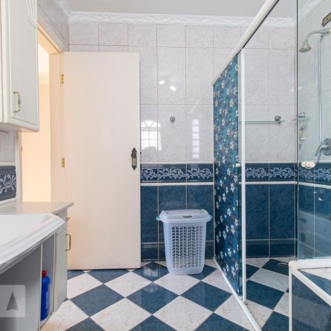 Casa à venda com 279m², 4 quartos e 4 vagasBanheiro da Suíte 1