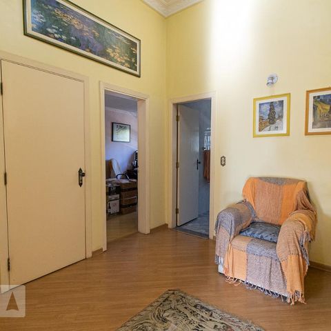 Casa à venda com 279m², 4 quartos e 4 vagasSala íntima