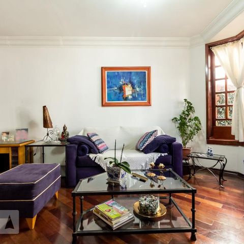Casa à venda com 144m², 4 quartos e 2 vagasSala