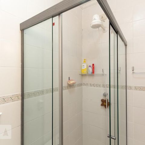 Casa à venda com 144m², 4 quartos e 2 vagasBanheiro