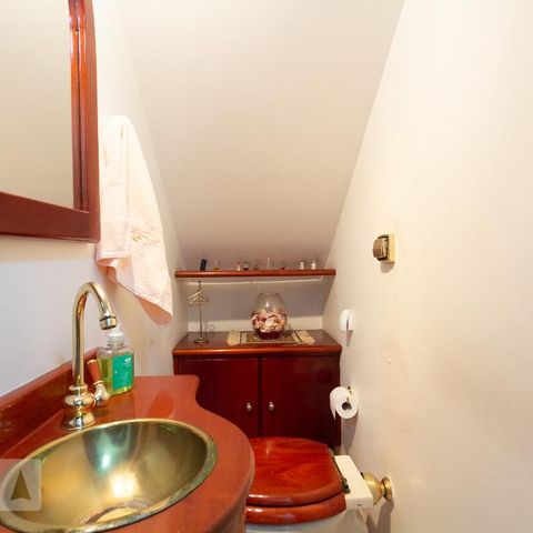 Casa à venda com 144m², 4 quartos e 2 vagasLavabo
