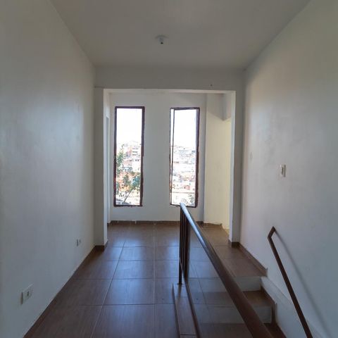 Casa à venda com 200m², 3 quartos e 1 vagaEscada