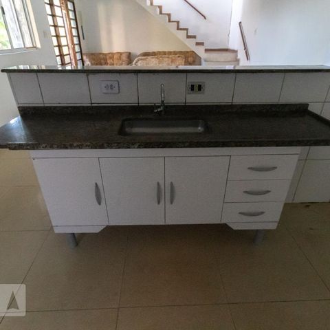 Casa à venda com 200m², 3 quartos e 1 vagaDetalhe cozinha