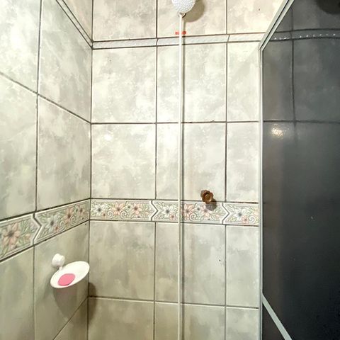 Casa à venda com 125m², 2 quartos e 1 vagaBanheiro