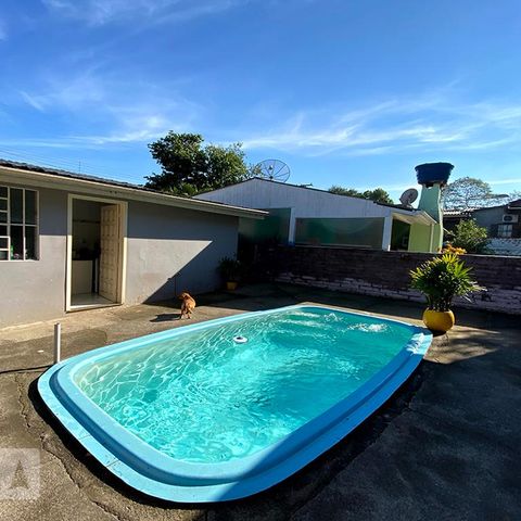 Casa à venda com 125m², 2 quartos e 1 vagaPiscina