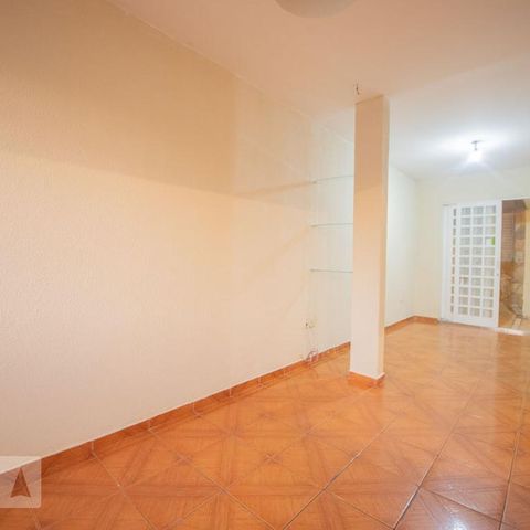 Casa à venda com 165m², 3 quartos e 2 vagassala