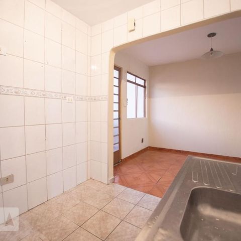 Casa à venda com 165m², 3 quartos e 2 vagascozinha