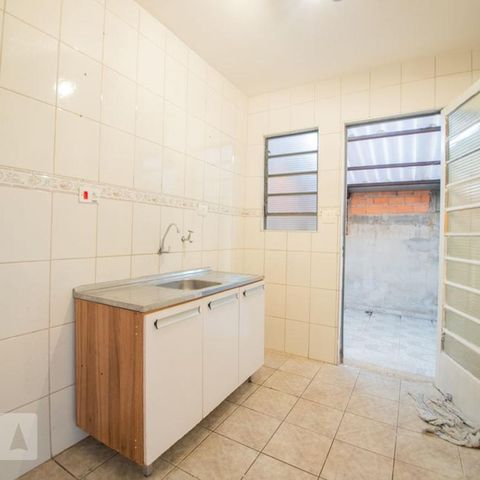 Casa à venda com 165m², 3 quartos e 2 vagascozinha