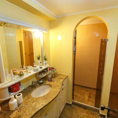 Apartamento para alugar com 176m², 3 quartos e 2 vagasBanheiro