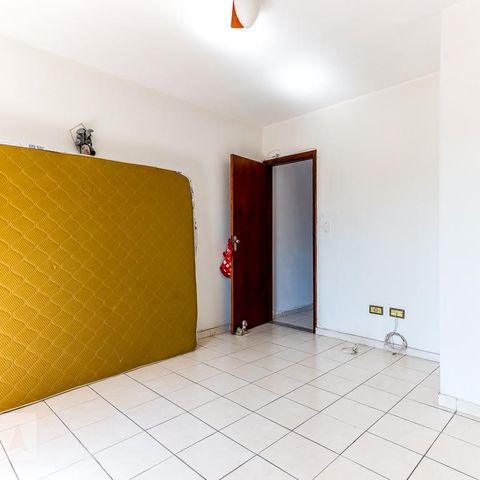 Casa à venda com 130m², 4 quartos e 2 vagas Casa à venda com 130m², 4 quartos e 2 vagasSuíte