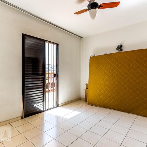 Casa à venda com 130m², 4 quartos e 2 vagas Casa à venda com 130m², 4 quartos e 2 vagasSuíte