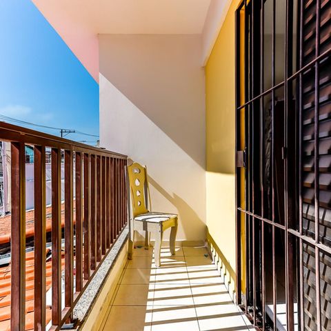 Casa à venda com 130m², 4 quartos e 2 vagas Casa à venda com 130m², 4 quartos e 2 vagasSacada da Suíte