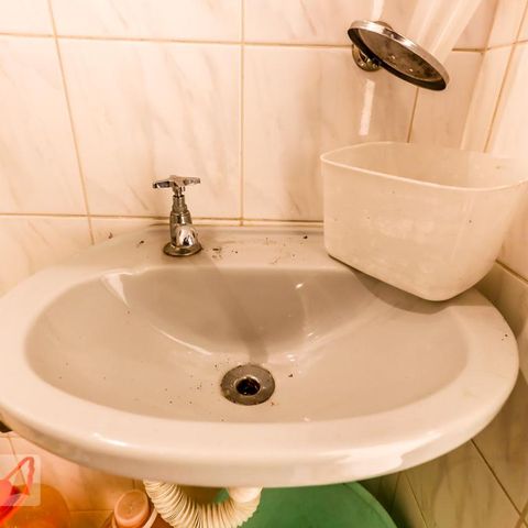Casa à venda com 130m², 4 quartos e 2 vagas Casa à venda com 130m², 4 quartos e 2 vagasBanheiro de Serviço