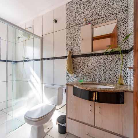 Casa à venda com 280m², 3 quartos e 2 vagasBanheiro 