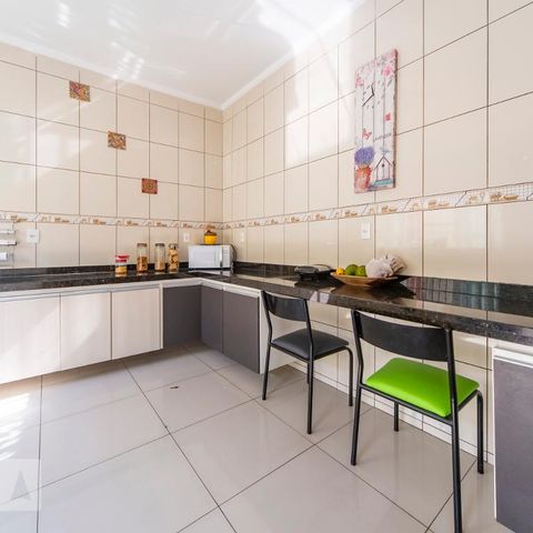 Casa à venda com 280m², 3 quartos e 2 vagasCozinha 