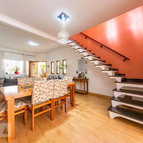 Casa à venda com 280m², 3 quartos e 2 vagasSala