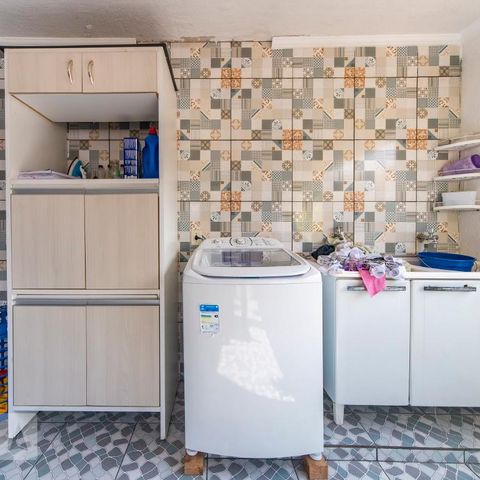 Casa à venda com 280m², 3 quartos e 2 vagasÁrea de Serviço 