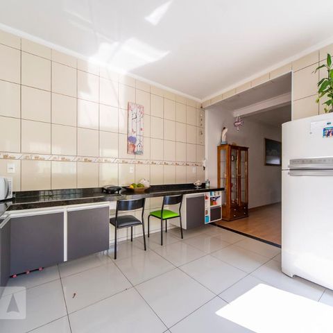 Casa à venda com 280m², 3 quartos e 2 vagasCozinha 