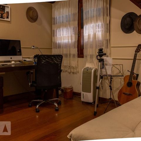 Casa à venda com 320m², 3 quartos e 4 vagasSuíte 2