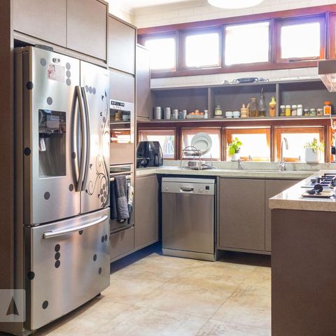 Casa à venda com 320m², 3 quartos e 4 vagasCozinha