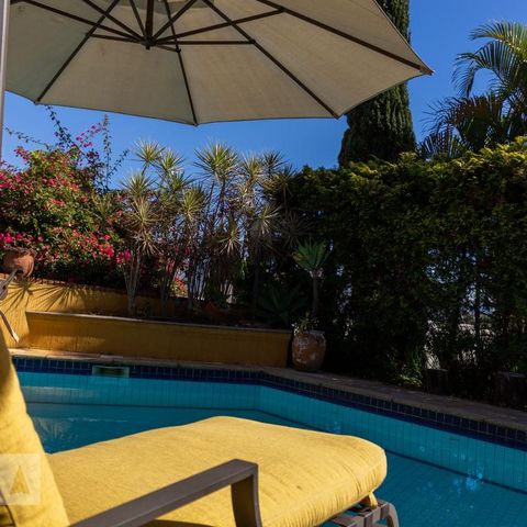Casa à venda com 320m², 3 quartos e 4 vagasPisicna