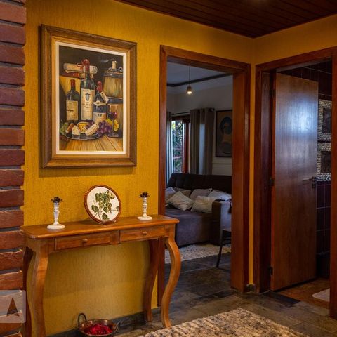 Casa à venda com 320m², 3 quartos e 4 vagasSala