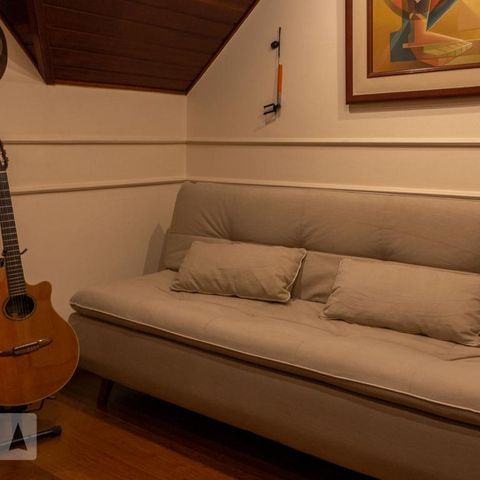 Casa à venda com 320m², 3 quartos e 4 vagasSuíte 2