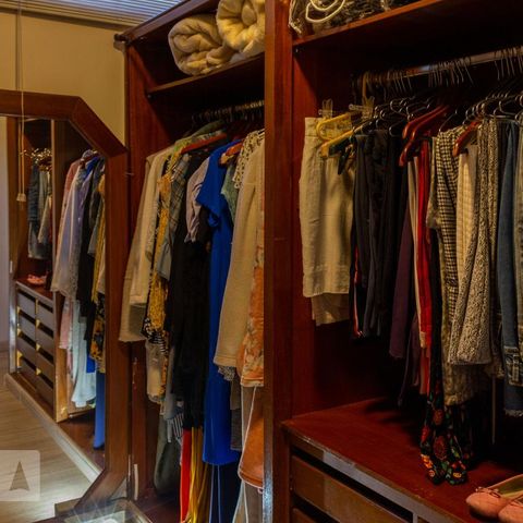 Casa à venda com 320m², 3 quartos e 4 vagasSuíte 3 Closet 1