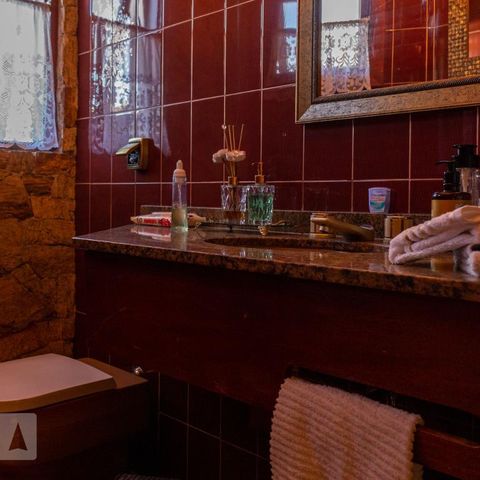 Casa à venda com 320m², 3 quartos e 4 vagasLavabo
