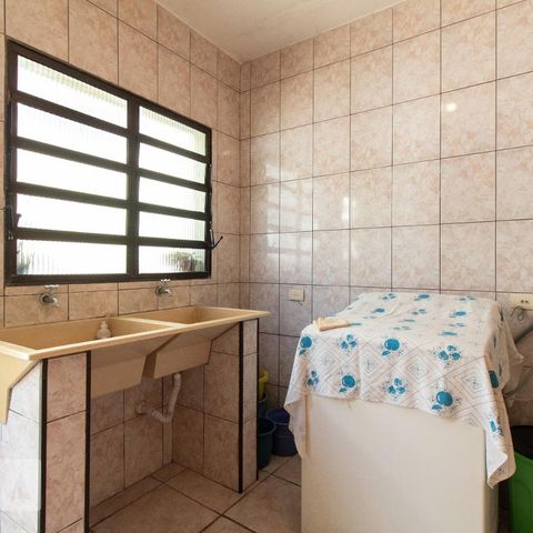 Casa à venda com 254m², 3 quartos e 2 vagasLavanderia